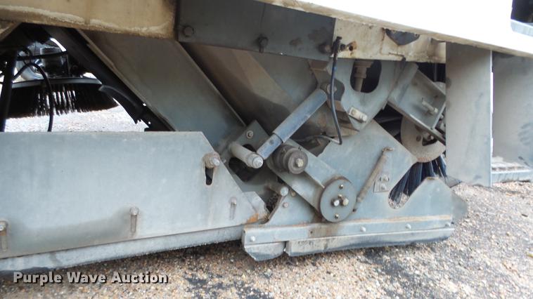 image for item AM9050 2001 Elgin Pelican P street sweeper