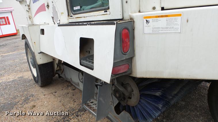 image for item AM9050 2001 Elgin Pelican P street sweeper