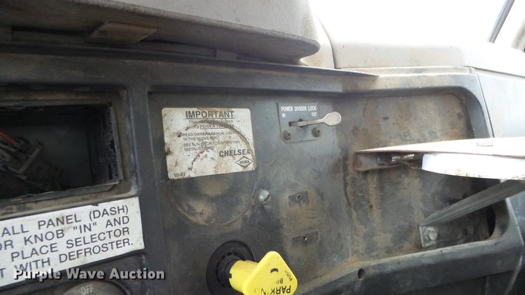 image for item AM9051 1999 International 4900 refuse truck