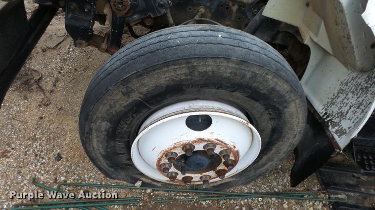 image for item AM9051 1999 International 4900 refuse truck