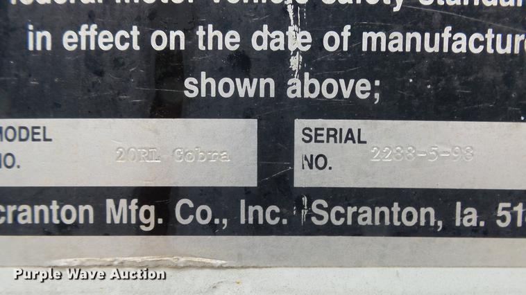 image for item AM9051 1999 International 4900 refuse truck