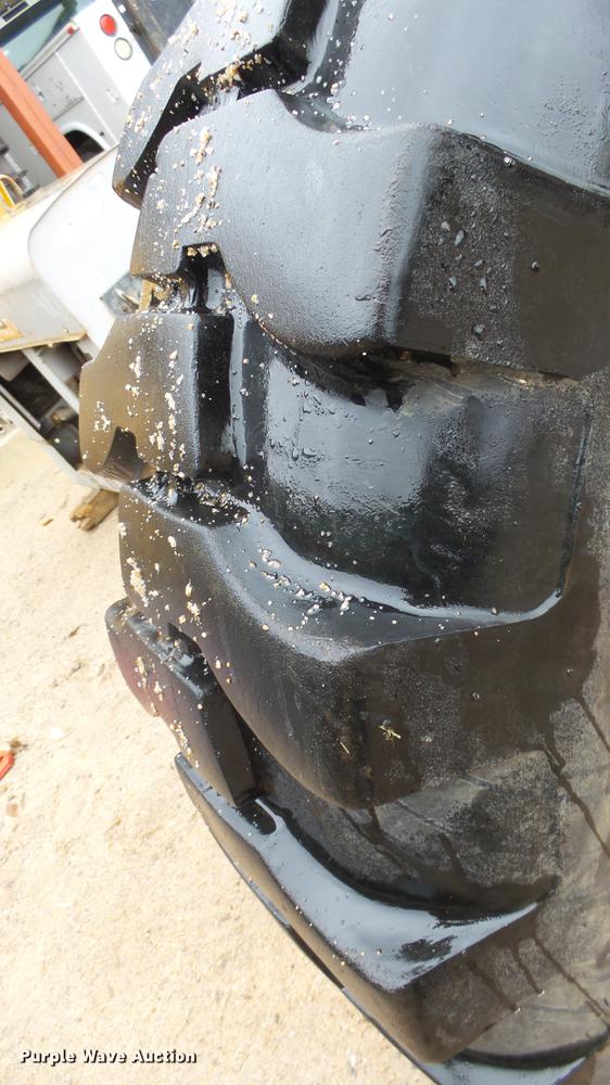 image for item AM9054 Samson 15.5-26 tire