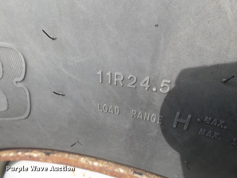 image for item DA2378 1985 Ford LT9000 dump truck