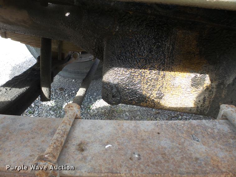 image for item DA2378 1985 Ford LT9000 dump truck