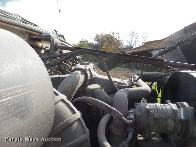 image for item DA2378 1985 Ford LT9000 dump truck