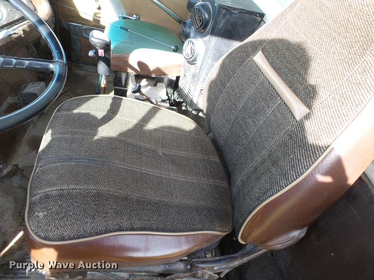 image for item DA2378 1985 Ford LT9000 dump truck