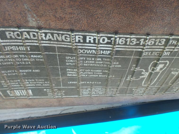 image for item DA2378 1985 Ford LT9000 dump truck