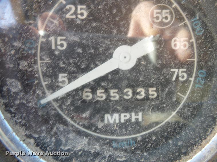 image for item DA2378 1985 Ford LT9000 dump truck