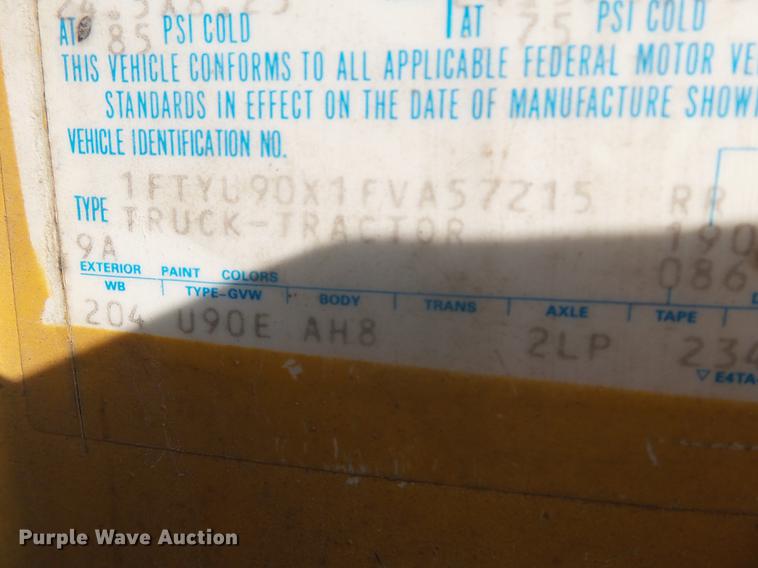 image for item DA2378 1985 Ford LT9000 dump truck