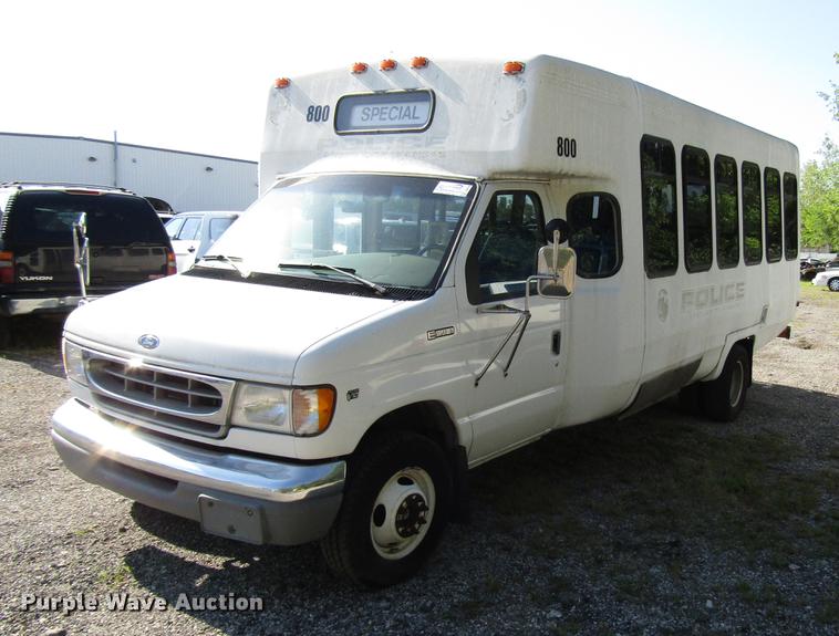 image for item DB6109 1998 Ford Econoline E450 Super Duty shuttle bus