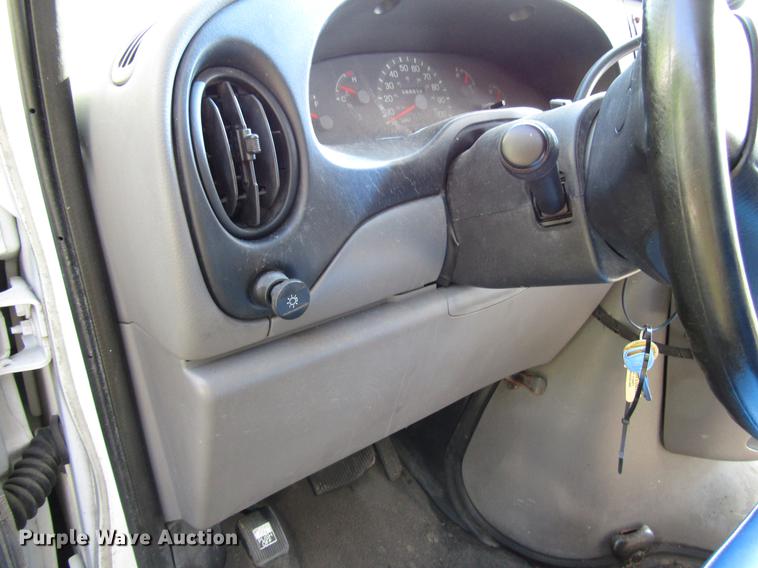 image for item DB6109 1998 Ford Econoline E450 Super Duty shuttle bus