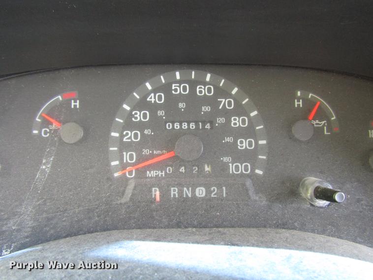 image for item DB6109 1998 Ford Econoline E450 Super Duty shuttle bus