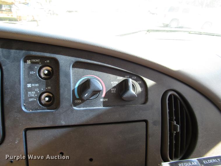 image for item DB6109 1998 Ford Econoline E450 Super Duty shuttle bus