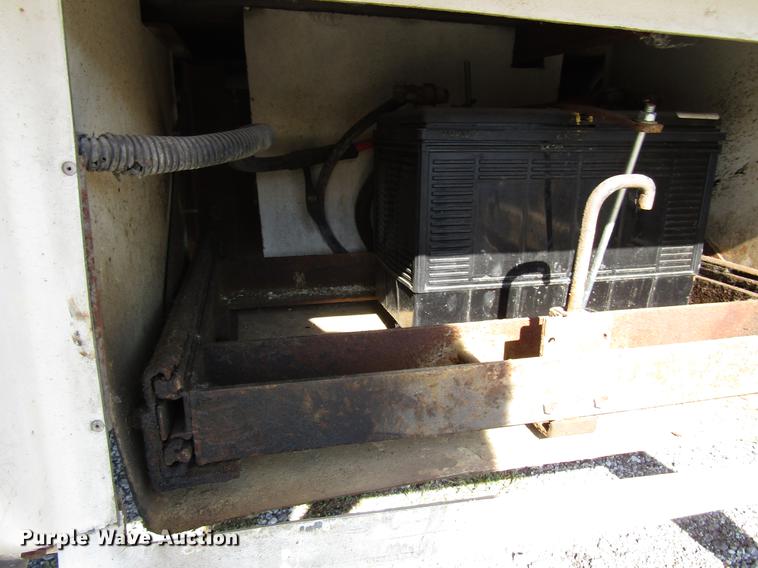 image for item DB6109 1998 Ford Econoline E450 Super Duty shuttle bus