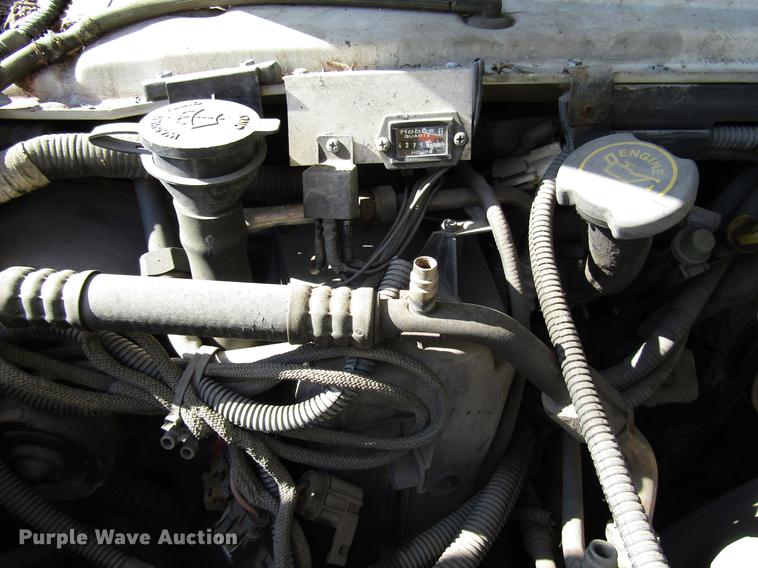 image for item DB6109 1998 Ford Econoline E450 Super Duty shuttle bus