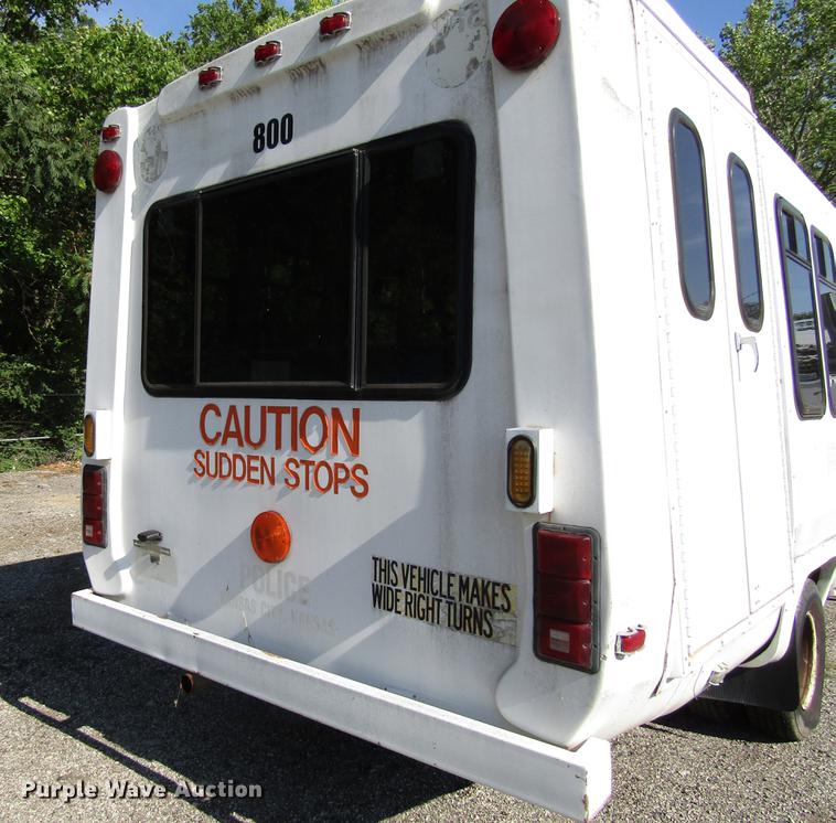 image for item DB6109 1998 Ford Econoline E450 Super Duty shuttle bus