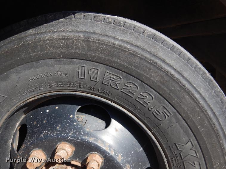 image for item DB8518 1996 Blue Bird TC2000 school bus