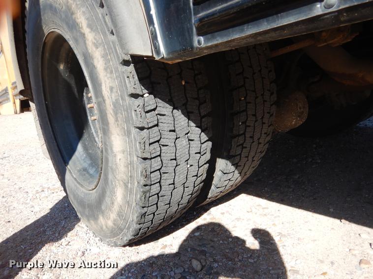 image for item DB8518 1996 Blue Bird TC2000 school bus