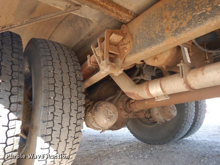 image for item DB8518 1996 Blue Bird TC2000 school bus