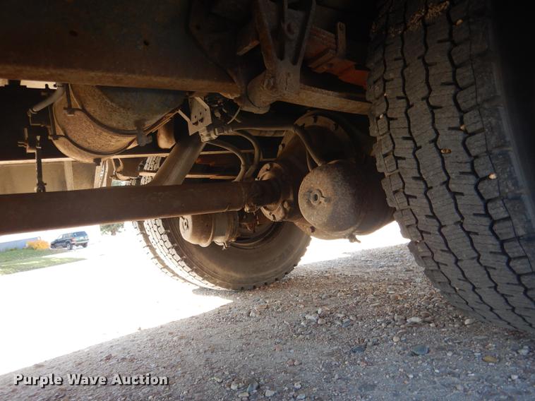 image for item DB8518 1996 Blue Bird TC2000 school bus