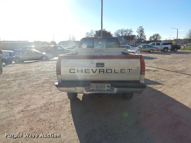 image for item DB8519 1988 Chevrolet 2500 pickup truck
