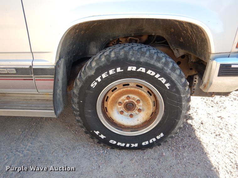 image for item DB8519 1988 Chevrolet 2500 pickup truck