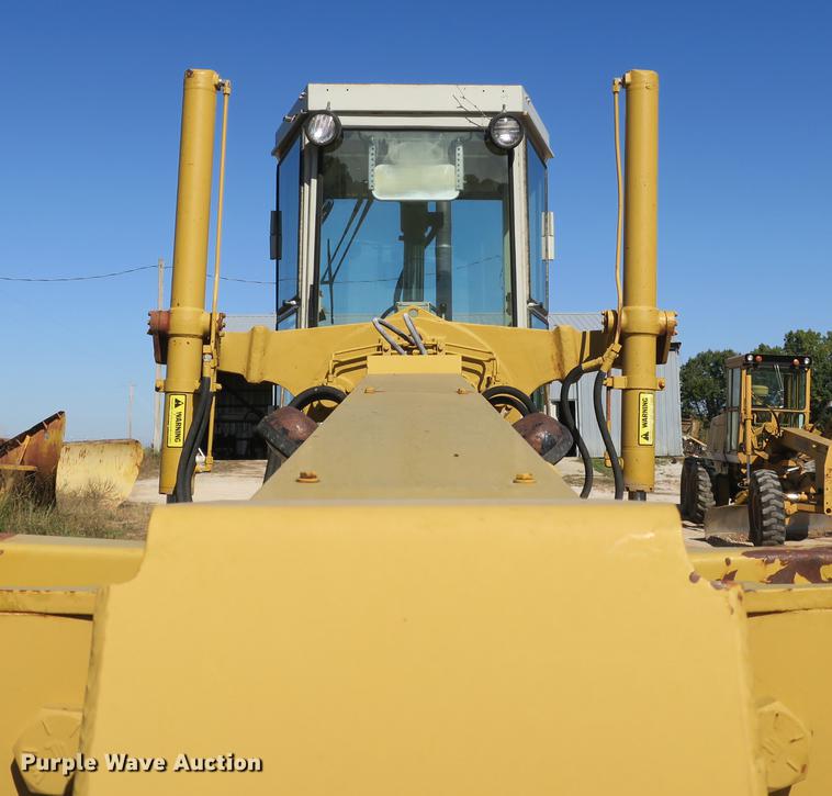 image for item DB8955 1995 Fiat-Allis FG85A Series B motor grader