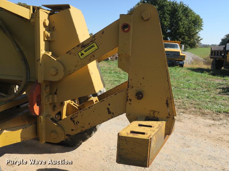 image for item DB8955 1995 Fiat-Allis FG85A Series B motor grader