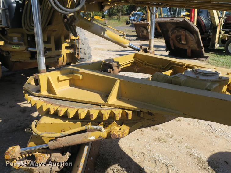 image for item DB8955 1995 Fiat-Allis FG85A Series B motor grader