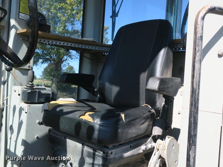 image for item DB8955 1995 Fiat-Allis FG85A Series B motor grader