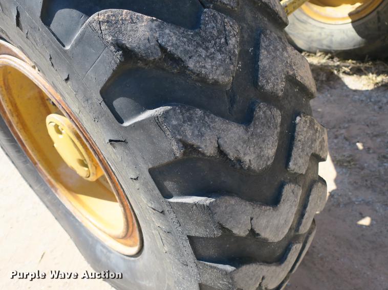 image for item DB8955 1995 Fiat-Allis FG85A Series B motor grader