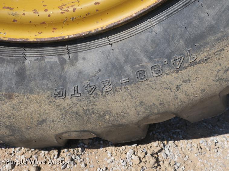 image for item DB8955 1995 Fiat-Allis FG85A Series B motor grader