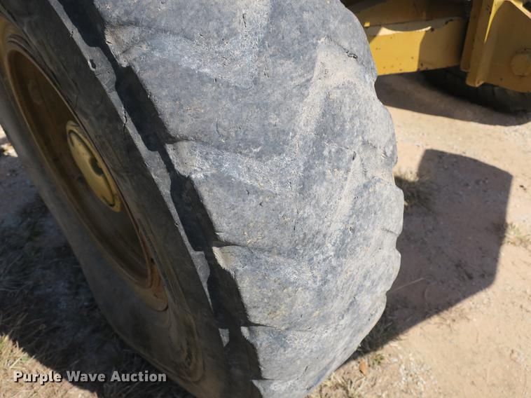 image for item DB8955 1995 Fiat-Allis FG85A Series B motor grader