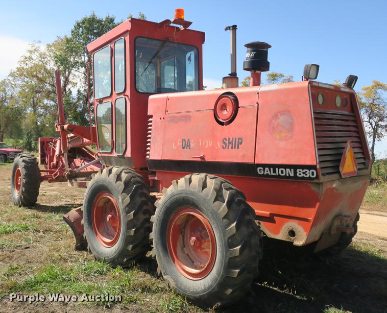 image for item DB8957 1994 Galion 830 motor grader