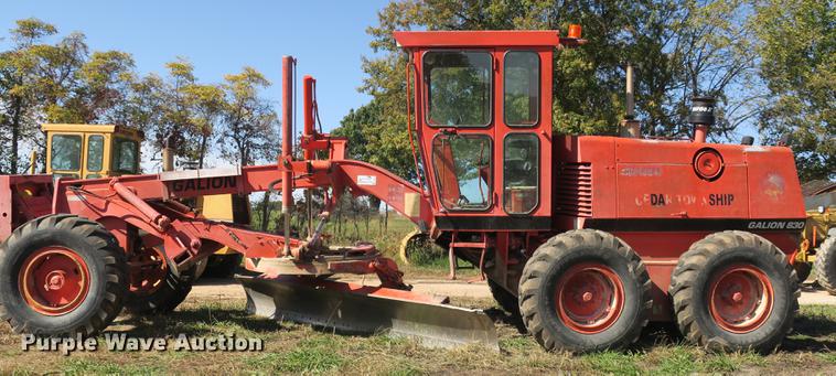 image for item DB8957 1994 Galion 830 motor grader