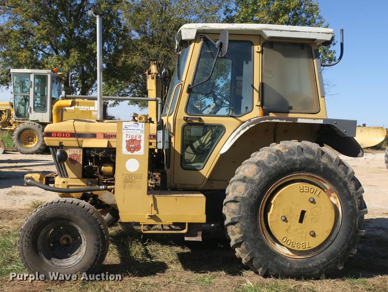 image for item DB8959 Ford 6610 tractor