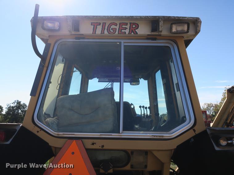 image for item DB8959 Ford 6610 tractor