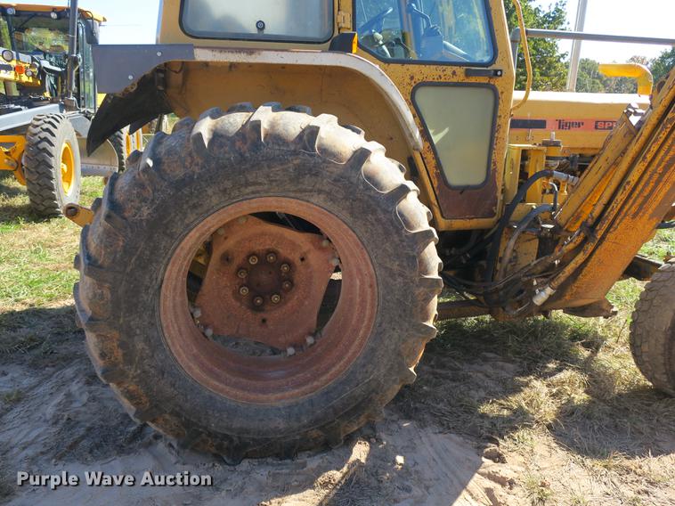 image for item DB8959 Ford 6610 tractor