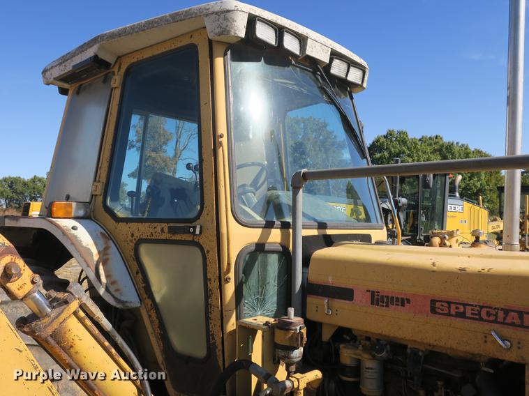 image for item DB8959 Ford 6610 tractor