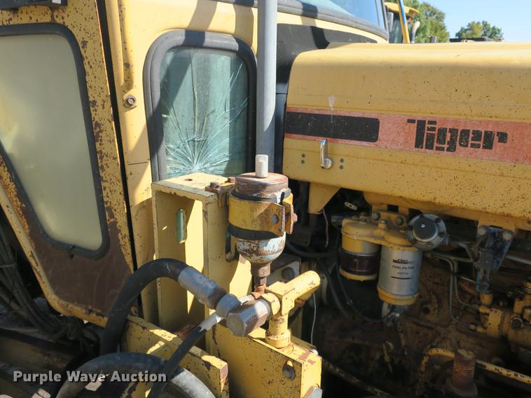 image for item DB8959 Ford 6610 tractor