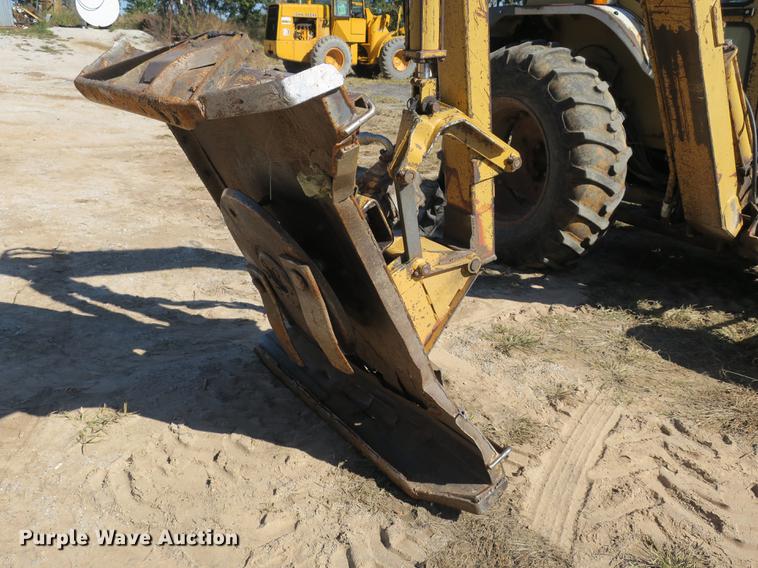 image for item DB8959 Ford 6610 tractor