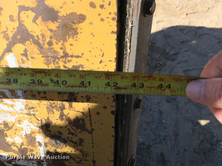 image for item DB8959 Ford 6610 tractor