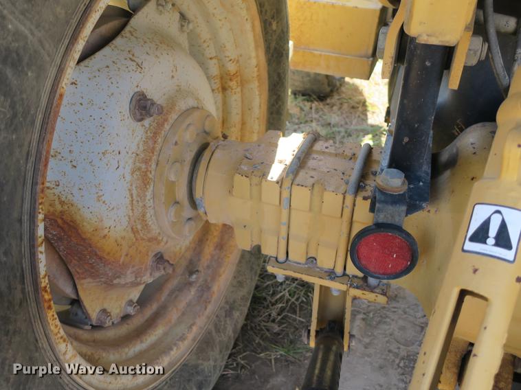 image for item DB8959 Ford 6610 tractor