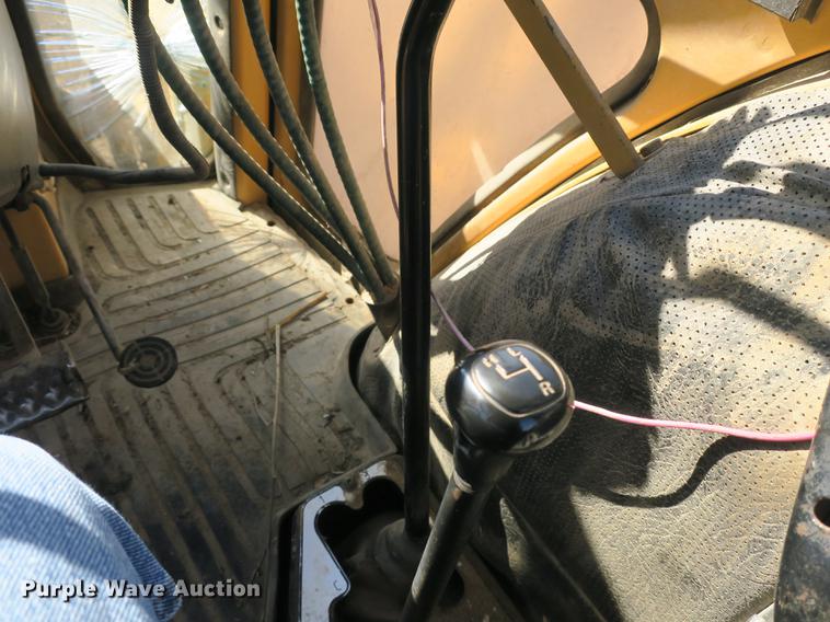 image for item DB8959 Ford 6610 tractor