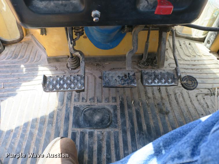 image for item DB8959 Ford 6610 tractor