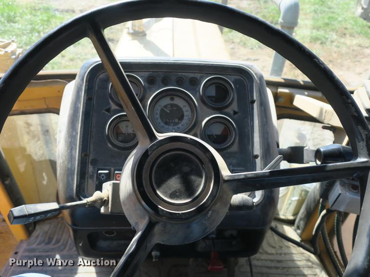 image for item DB8959 Ford 6610 tractor