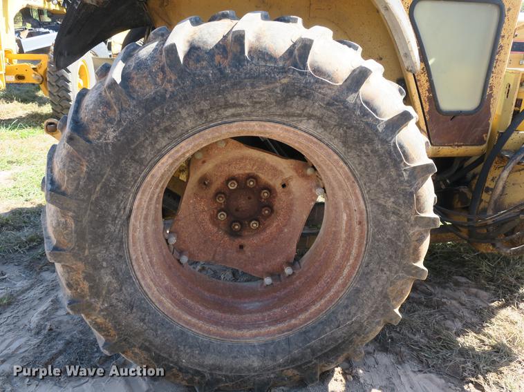 image for item DB8959 Ford 6610 tractor