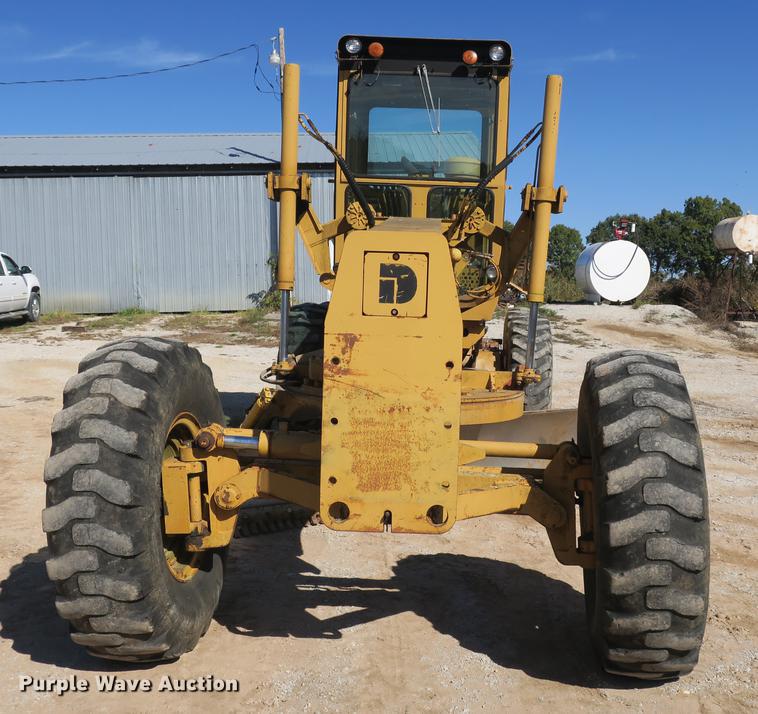 image for item DB8960 1987 Dresser A500E motor grader