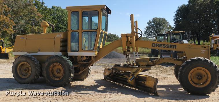 image for item DB8960 1987 Dresser A500E motor grader