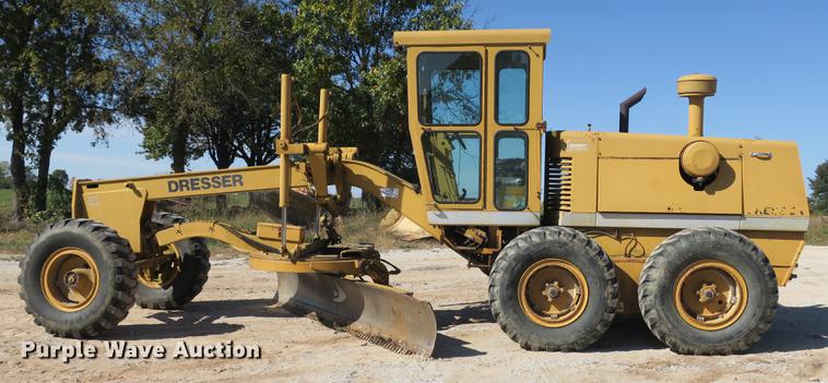 image for item DB8960 1987 Dresser A500E motor grader
